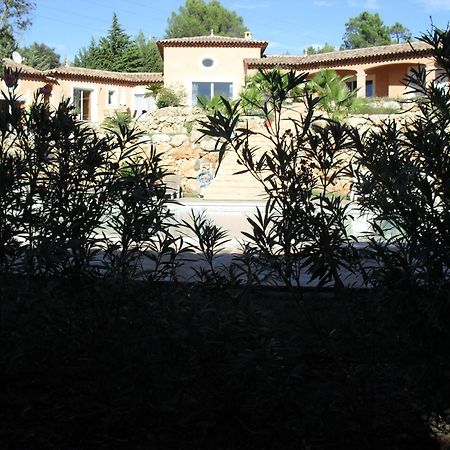 Hotel Mas Des Lys Roquebrune-sur Argens Esterno foto