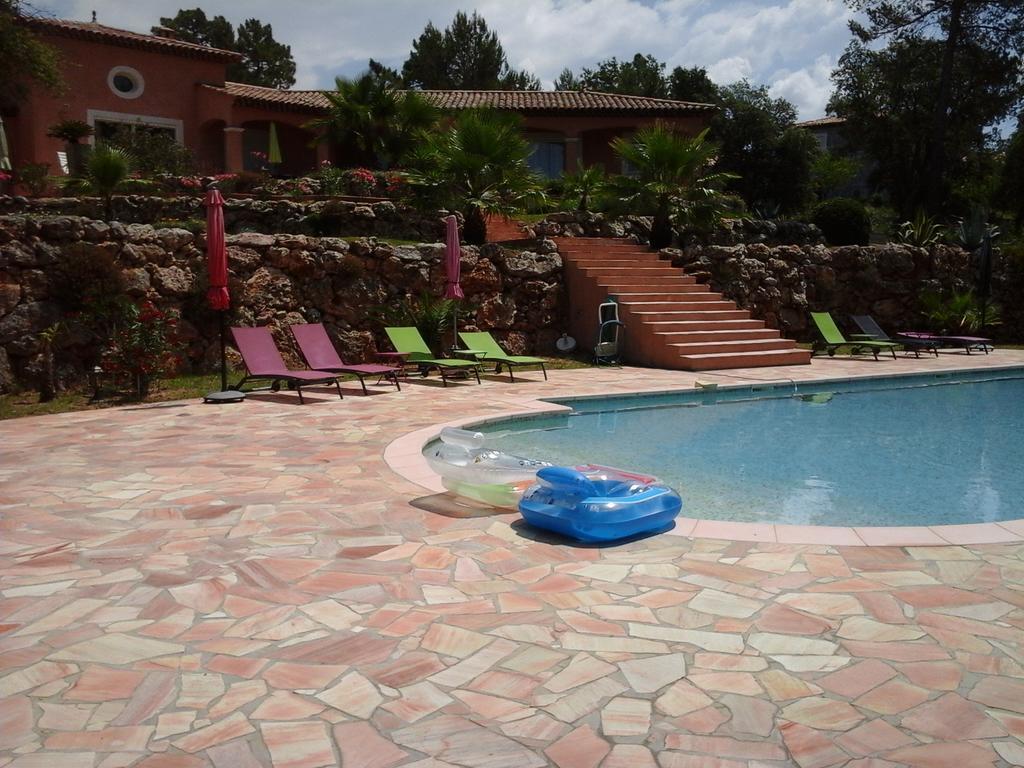 Hotel Mas Des Lys Roquebrune-sur Argens Esterno foto