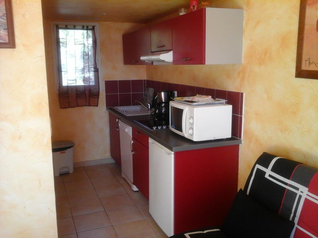 Hotel Mas Des Lys Roquebrune-sur Argens Esterno foto