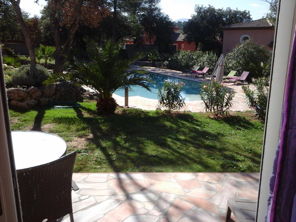 Hotel Mas Des Lys Roquebrune-sur Argens Camera foto