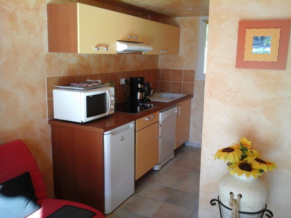 Hotel Mas Des Lys Roquebrune-sur Argens Camera foto