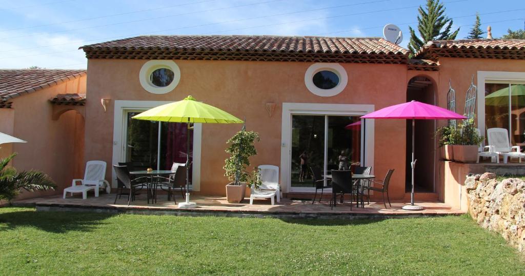 Hotel Mas Des Lys Roquebrune-sur Argens Esterno foto