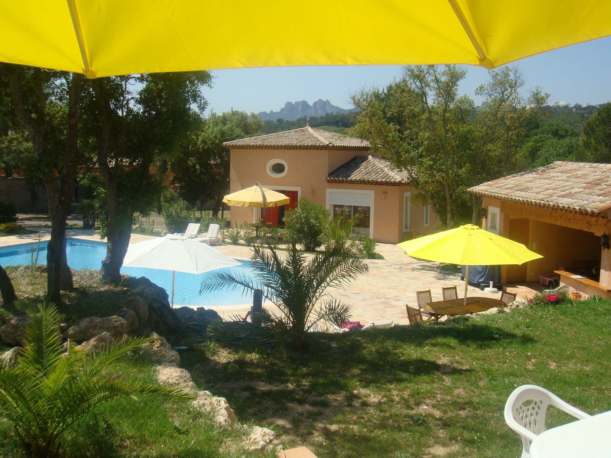 Hotel Mas Des Lys Roquebrune-sur Argens Esterno foto